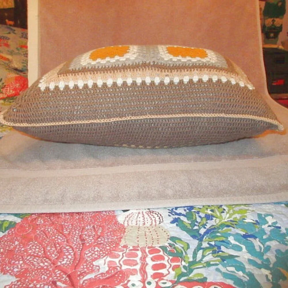 Vtg Granny Square Throw Pillow Cover 18